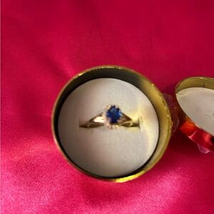 Elegant 10k Gold and Blue Stone Ring Size 7